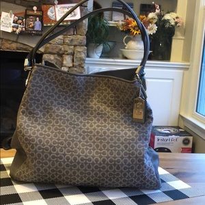 Gently used gorgeous Coach handbag.